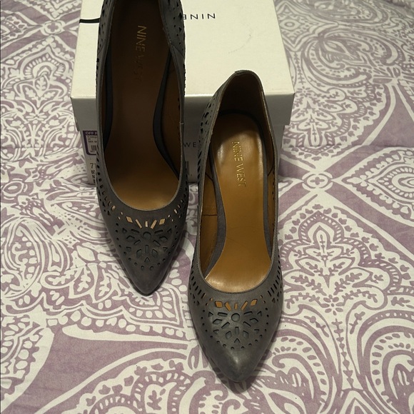 Nine West Gray Perforated Heels - Picture 3 of 11